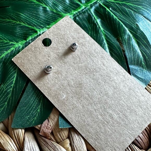 BOGO FREE Christmas enameled Angel Dangle VTG earrings - Picture 3 of 3